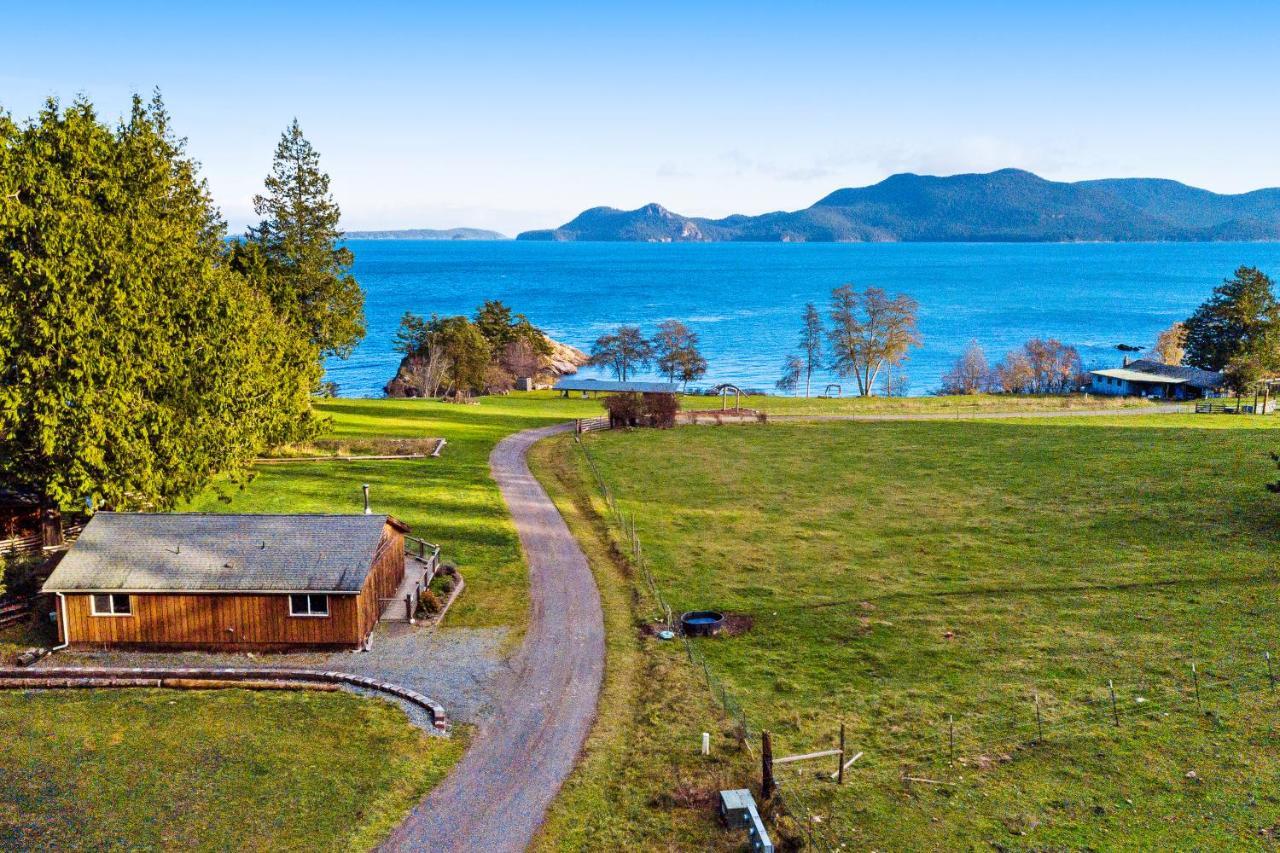 Obstruction Pass Cottage Olga Eksteriør bilde